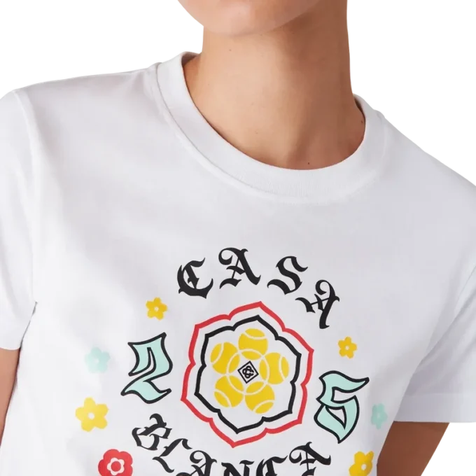 Emblem getailleerd T-shirt met korte mouwen Emblem getailleerd T-shirt met korte mouwen