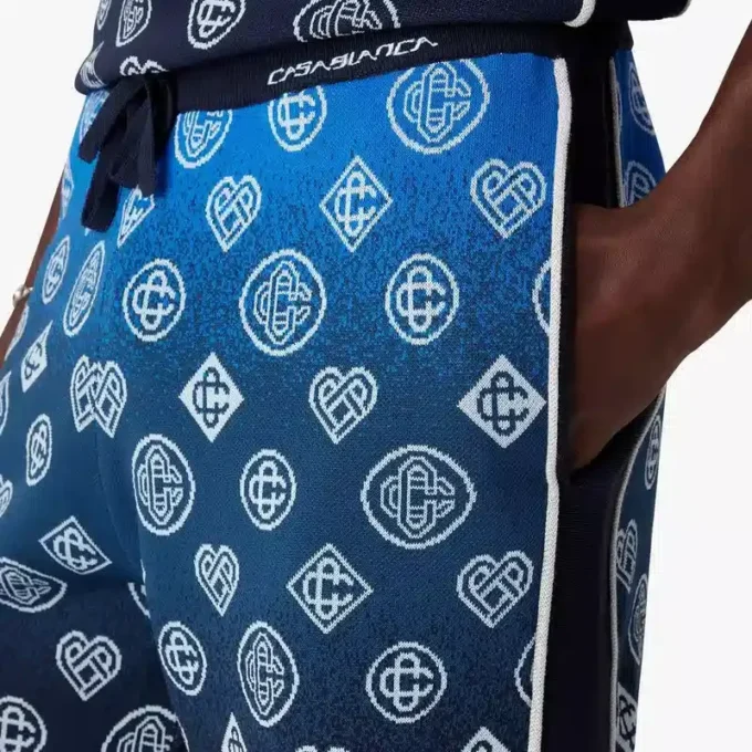 Gebreide Shorts met monogram in kleurverloop Gebreide Shorts met monogram in kleurverloop